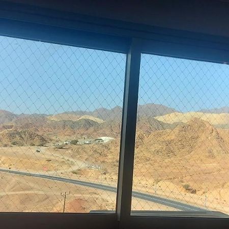 Eilat Octopus Apartment - אילת אוקטופוס -שני חדרים וסלון, בריכה בקיץ Extérieur photo