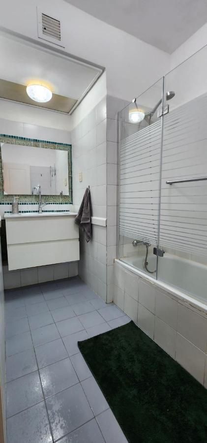 Eilat Octopus Apartment - אילת אוקטופוס -שני חדרים וסלון, בריכה בקיץ Extérieur photo