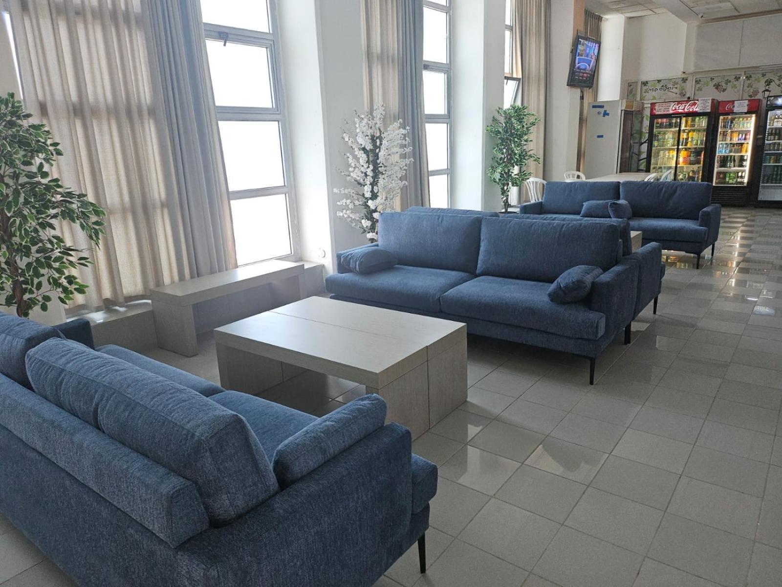 Eilat Octopus Apartment - אילת אוקטופוס -שני חדרים וסלון, בריכה בקיץ Extérieur photo